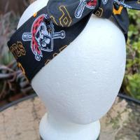 3” wide Pittsburgh Pirates headband, handmade, self tie, pin up style, hair tie, head scarf, bandana, retro style, hat band, rockabilly