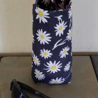 Black & White Daisy Eyeglasses Holder, Floral Glasses Stand, Glasses Holder, Mom Gift, Weighted Stand-up Glasses Pouch, Daisy Lover Gift