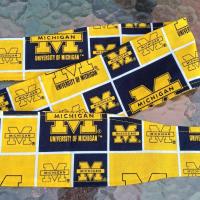 3” Wide University of Michigan headband, handmade, hair wrap, hair tie, head wrap, pin up style, retro, rockabilly, UofM