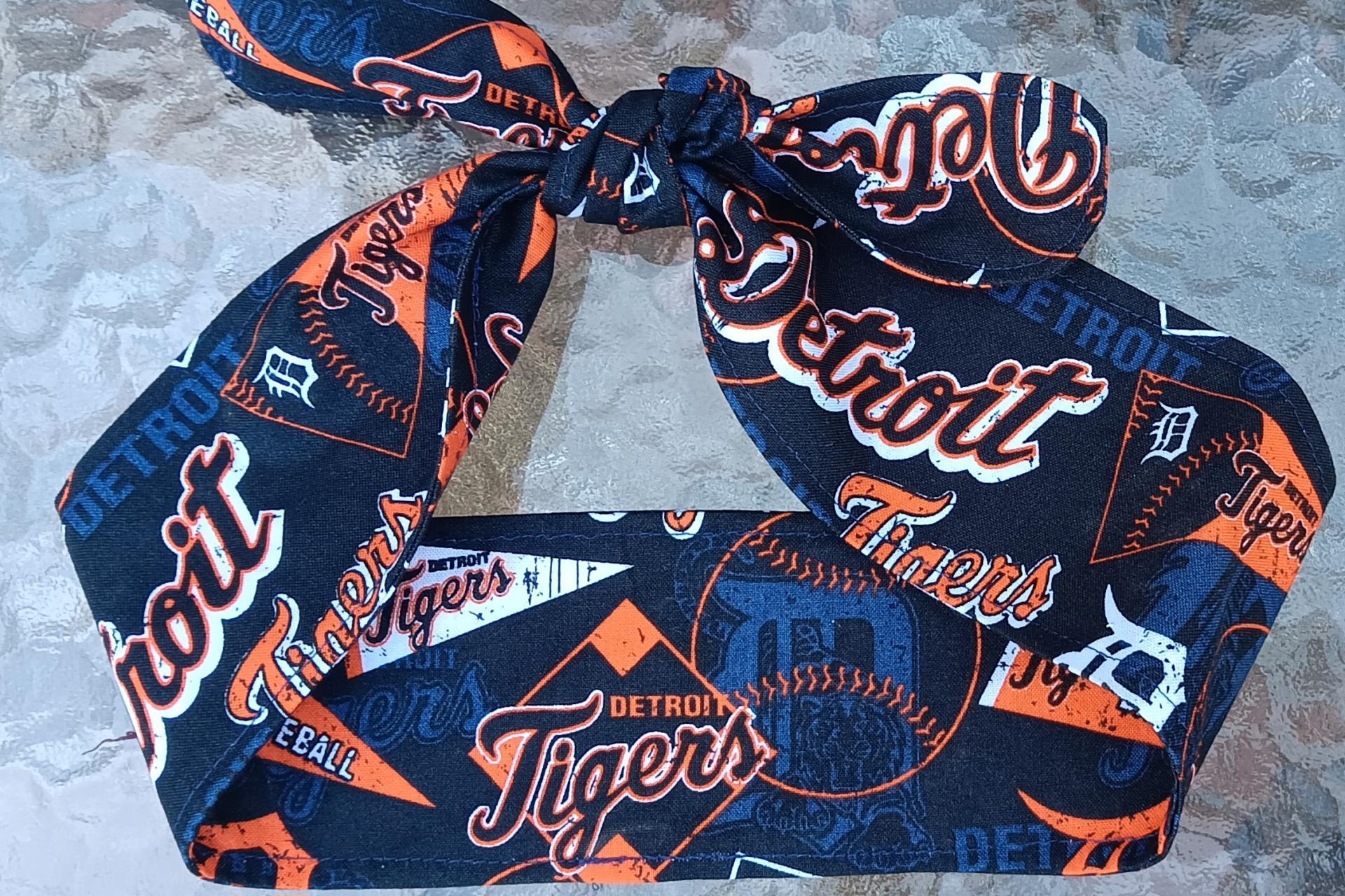 3” Wide Detroit Tigers headband, hair wrap, hair tie, head wrap, pin up style, retro, rockabilly, head scarf, Old English D, handmade