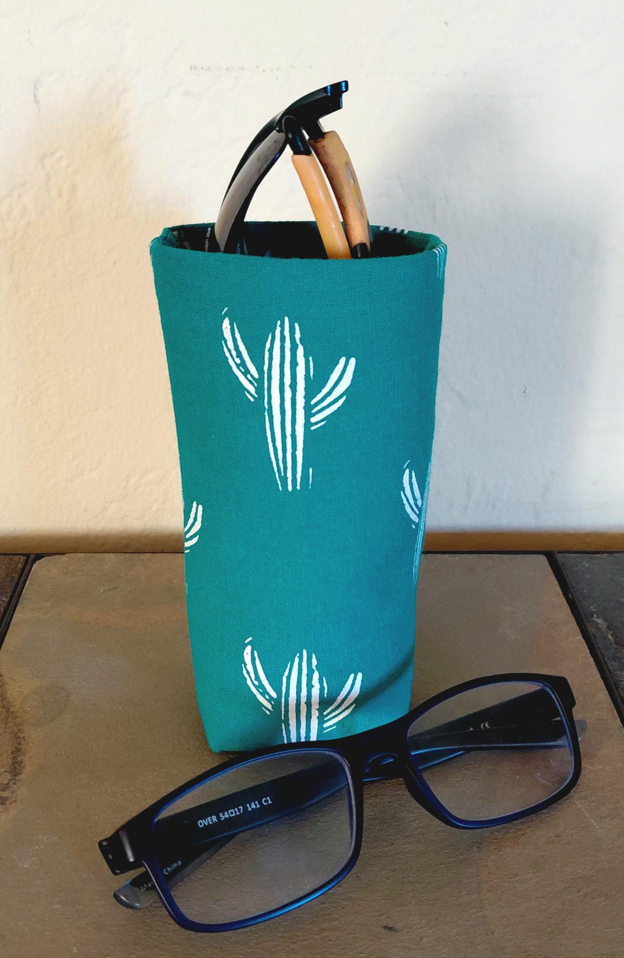 Cactus Eyeglasses Holder, Glasses Stand, Glasses Holder, Mom Gift, Weighted Stand-up Glasses Pouch, Cactus Lover Gift