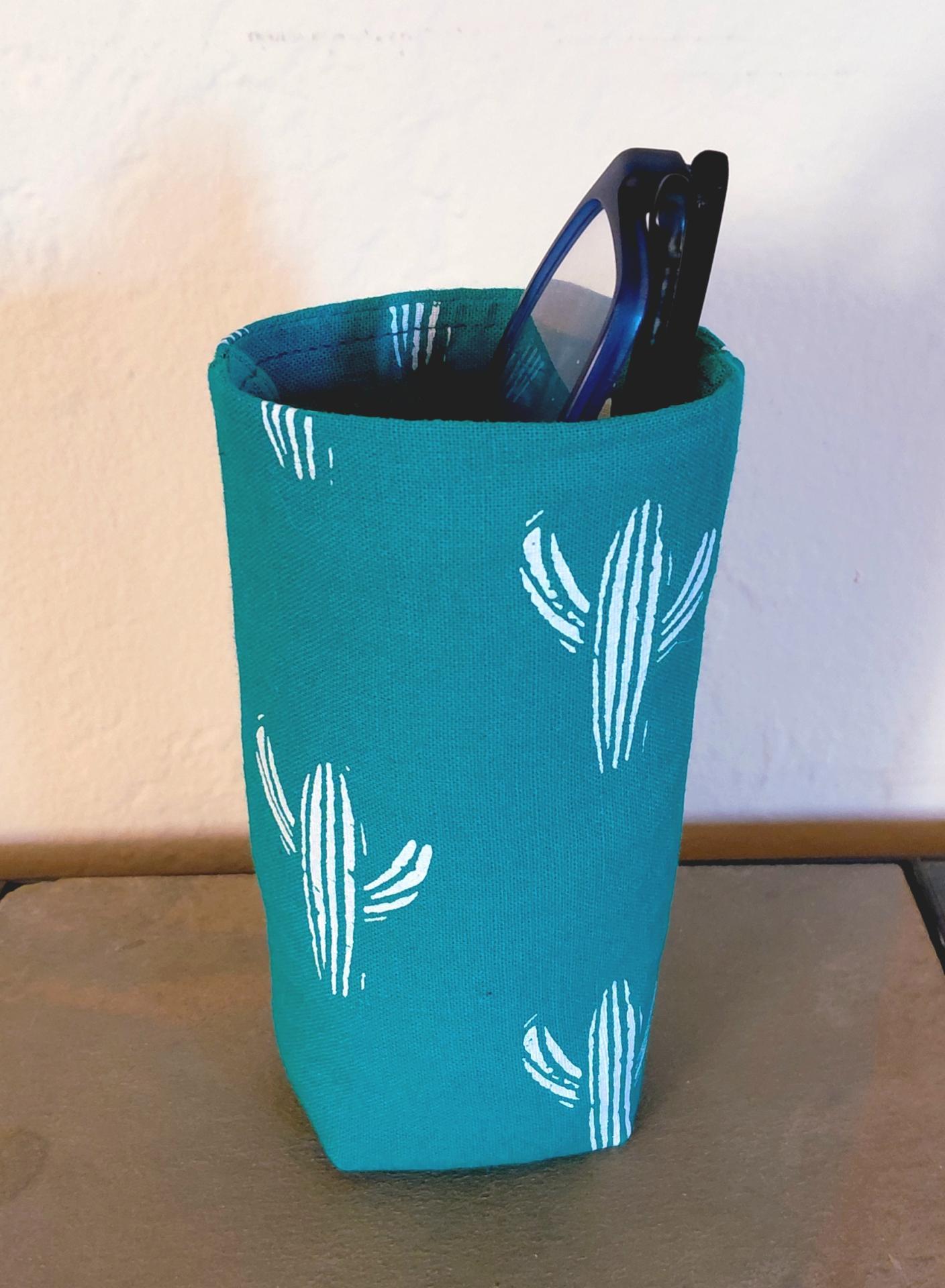 Cactus Eyeglasses Holder, Cactus Glasses Stand, Glasses Holder, Mom Gift, Weighted Stand-up Glasses Pouch, Cactus Lover Gift