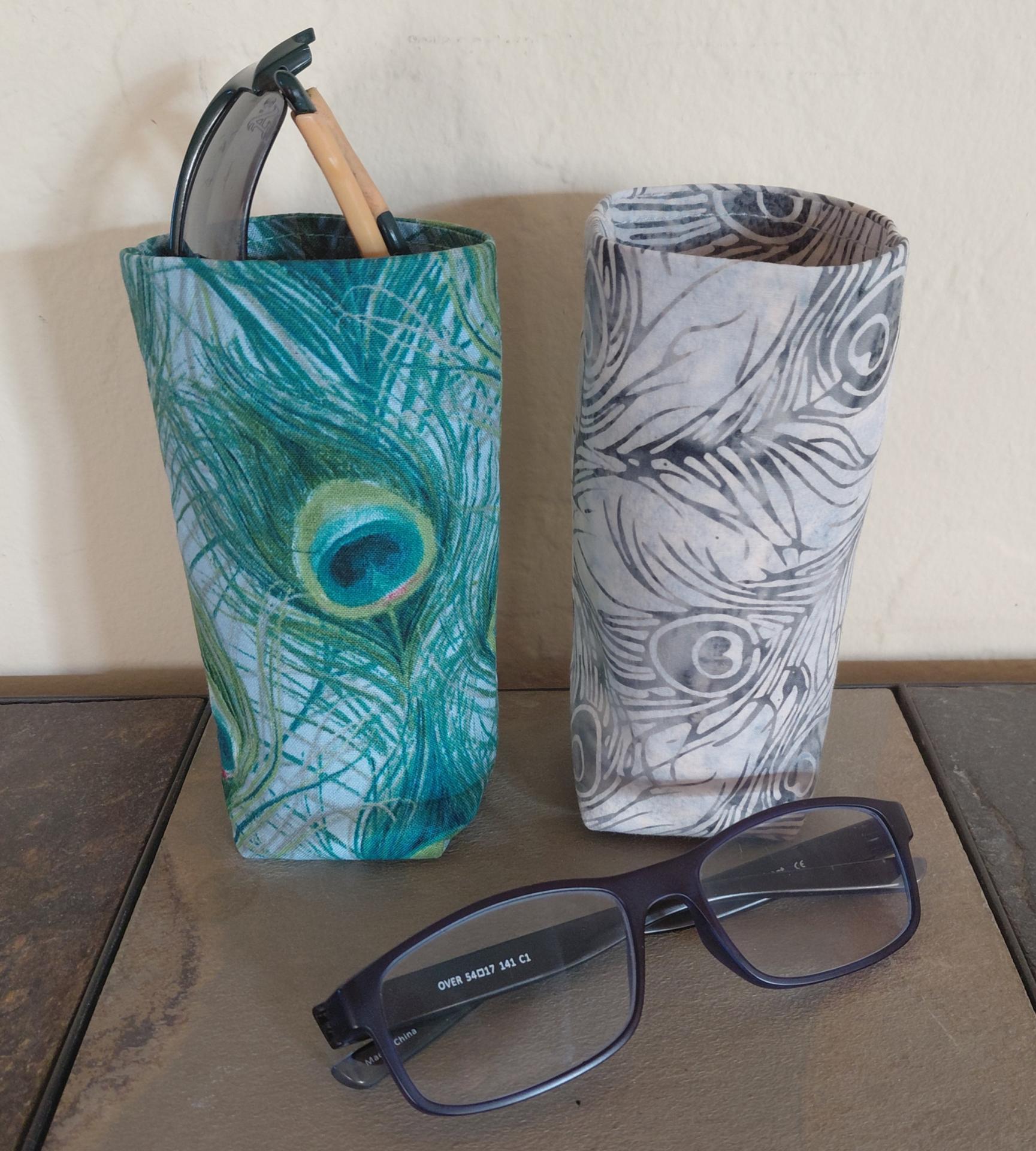 Peacock Print Eyeglasses Holder, Glasses Stand, Glasses Holder, Mom Gift, Weighted Stand-up Glasses Pouch, Peacock Lover Gift
