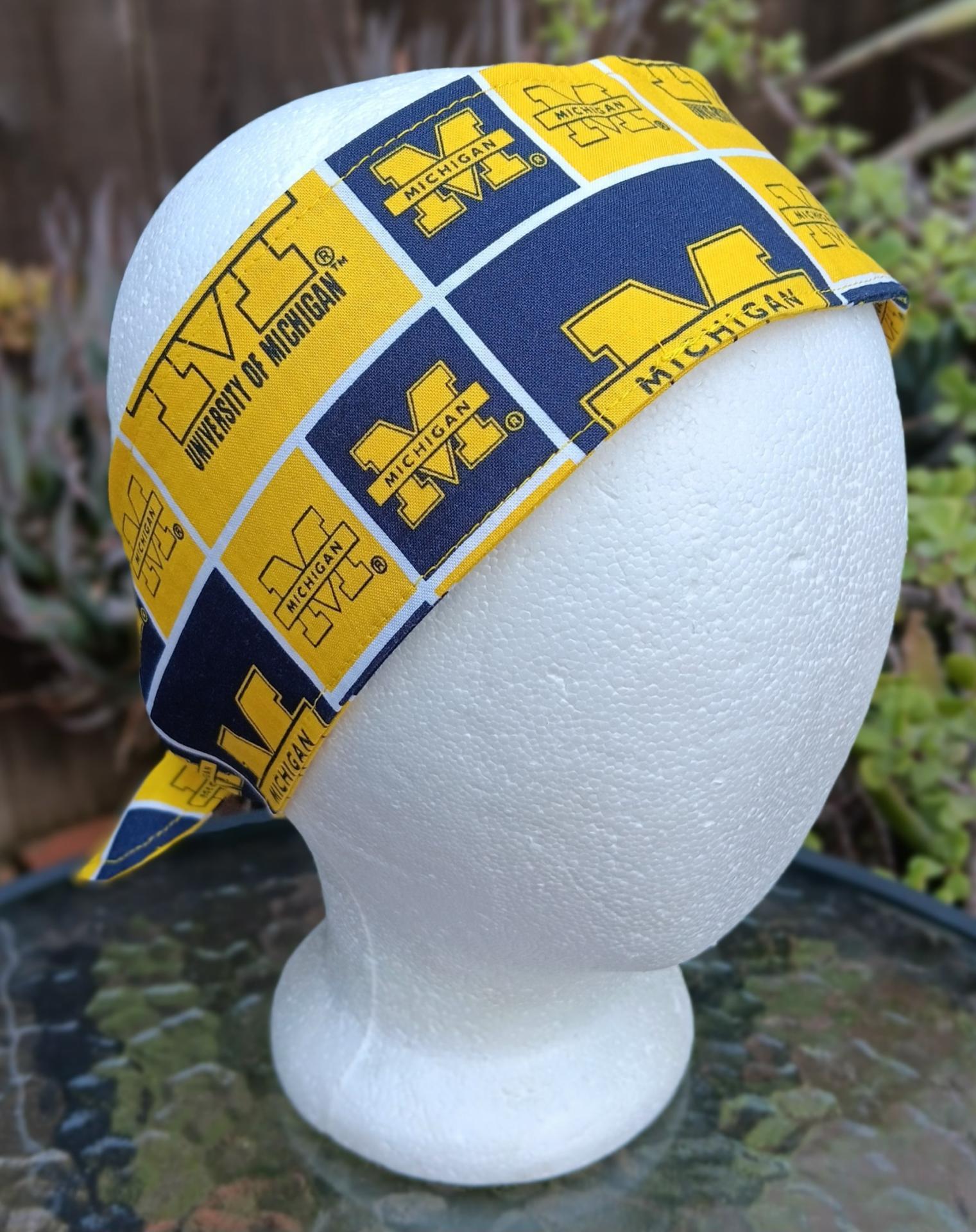 3” Wide University of Michigan headband, handmade, hair wrap, hair tie, head wrap, pin up style, retro, rockabilly, UofM