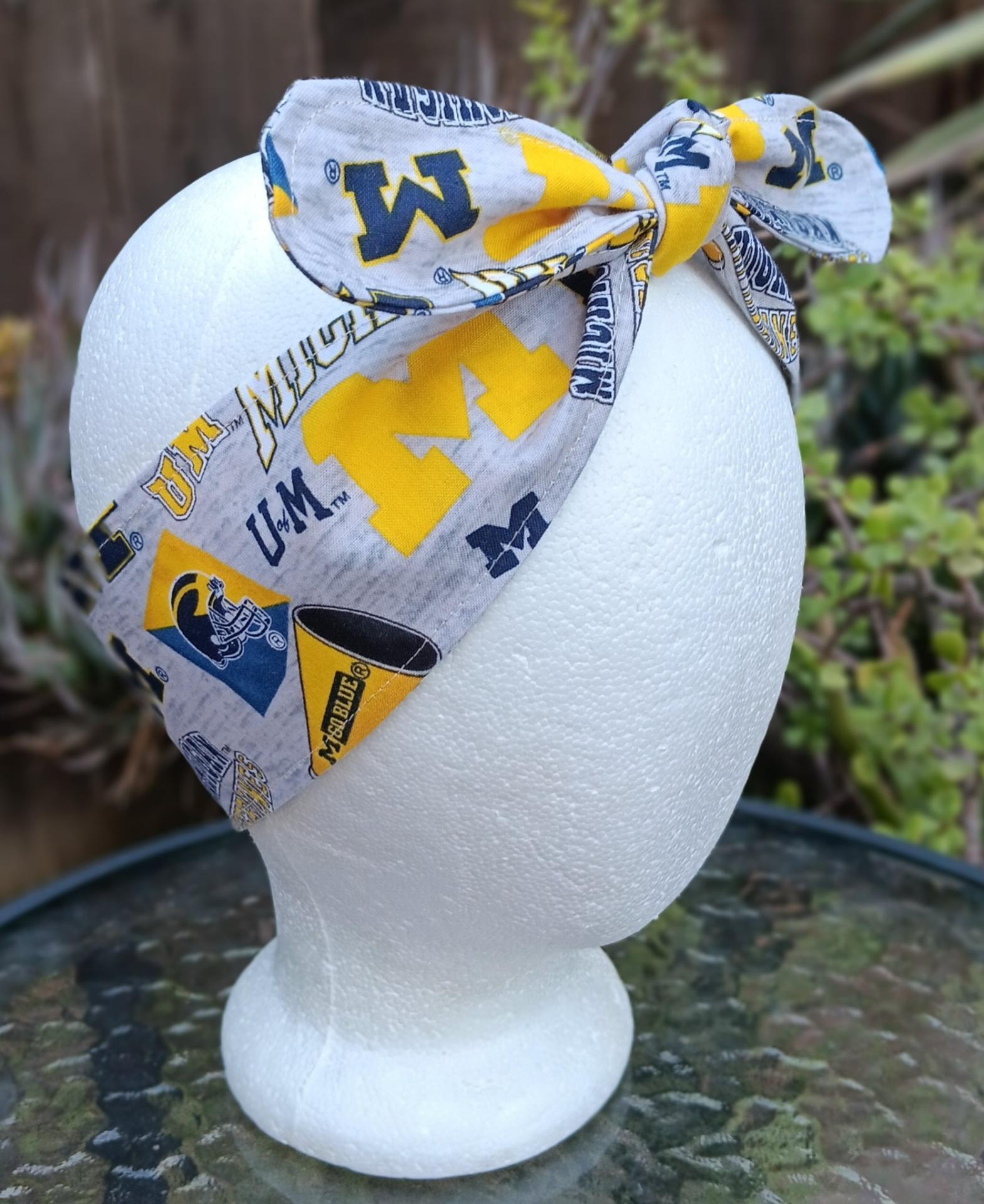 3” Wide University of Michigan headband, handmade, hair wrap, hair tie, head wrap, pin up style, retro, rockabilly, UofM, heather grey