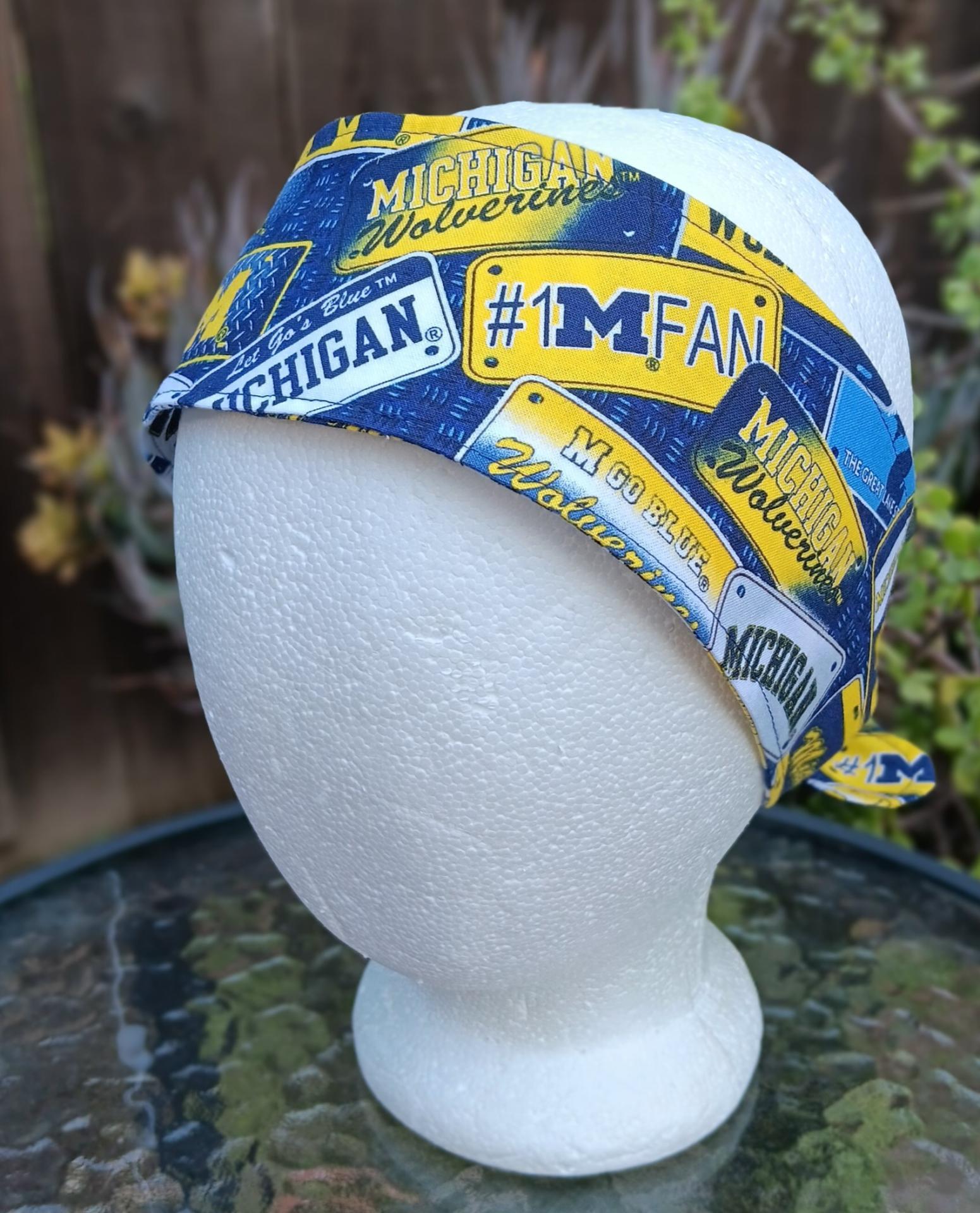 3” Wide University of Michigan headband, handmade, hair wrap, hair tie, head wrap, pin up style, retro, rockabilly, UofM, license plates print